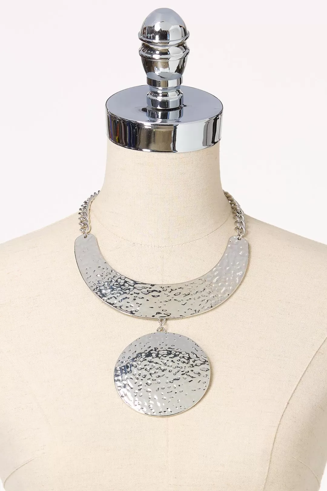 Cato Necklaces | Hammered Pendant Short Necklace