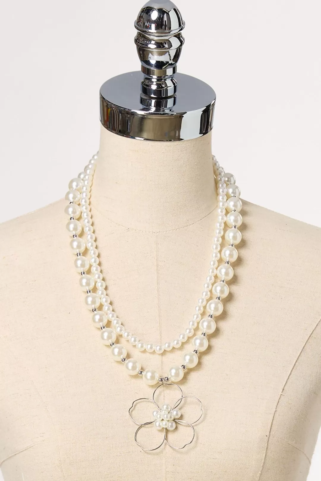 Cato Necklaces | Pearl Layer Flower Pendant Necklace